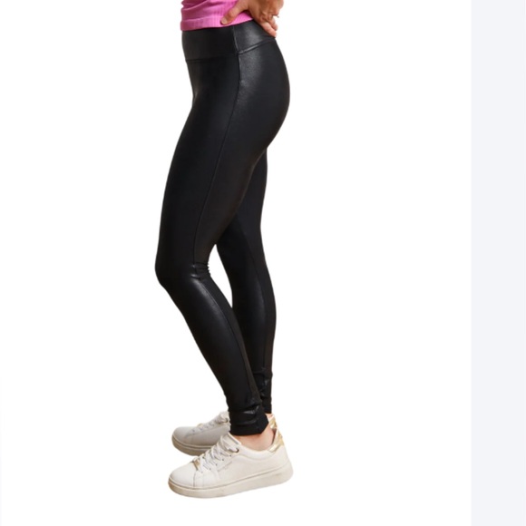 SPANX Pants - NWT Spanx Petite Small Faux Leather Black Leggings Super Fitted
